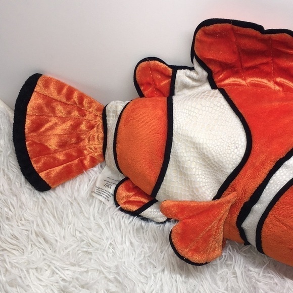 Kids Disney Store Finding NEMO Plush Movie Stuffed Animal Clown Fish - Picture 3 of 5